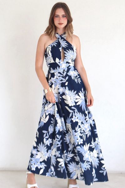 La tela es Valery 80% rayón 20% nylon
Amolda para una talla S o M
