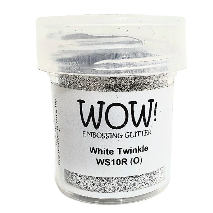 Polvo de embossing Metalico Glitter, son perfectos para la técnica del relieve mediante el uso de calor. Son perfectos para crear profundidad en tus proyectos. Perfectos para proyectos de scrapbooking, tarjetería, Project Life, Smashbook o Home Decor. Disponible en una amplia gama de colores.

Cantidad: 15 ml.
