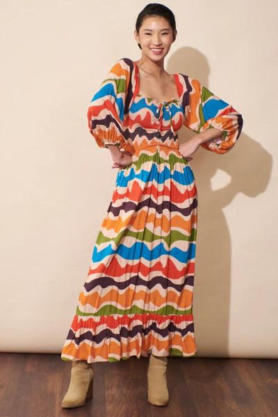 Nuestro Best Seller Amara Dress se reinventa y se convierte incluso más versatil. Agregando un cordón en el pecho para tener dos maneras de utilizarlo. Vestido romántico, perfecto para este otoño 2023.

Material : Algodón Waffle

Medidas: 

Busto: 56

Mangas: 50

Largo: 57

Lavar a mano o máquina con agua fría, sin dejar en remojo.
