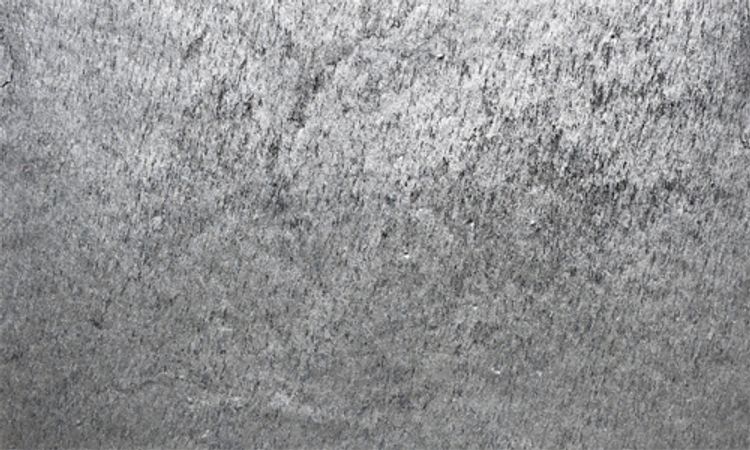 Las láminas de Bilbao con su gris natural le dará un brillo único que iluminara las áreas en donde lo apliques.

Al ser piedra naturales, cada lámina tiene sus propias tonalidades y texturas. 


	LAMINAS ULTRA DELGADAS DE PIEDRA NATURAL.
	FLEXIBILIDAD. PUEDE CURVARSE PARA MOLDEAR FIGURAS REDONDAS. 
	RESISTENTE A RAYOS UV.
	FACIL DE INSTALAR Y DE CORTAR, CON AMOLADORA E INCLUSO CON TIJERA HOJALATERO.
	PUEDE SER INSTALADO EN INTERIORES Y EXTERIORES.


 
