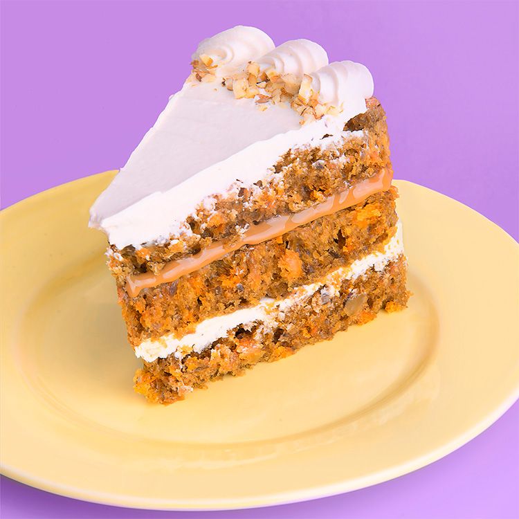 ¡La favorita para alegrar tu día!Mini torta con tres deliciosas capas de bizcocho de zanahoria y pecanas, con relleno de manjar blanco y queso crema. Decorada con queso crema y pecanas.

Porciones: 1
