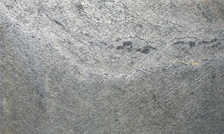 Las láminas de piedra modelo Cairo tienen un color gris mica. Con este modelo podrás darle un visual de mucha fuerza a tu proyecto.

Al ser piedras naturales, cada lámina tiene sus propias tonalidades y texturas.

 



	LAMINAS ULTRA DELGADAS DE PIEDRA NATURAL.
	FLEXIBILIDAD. PUEDE CURVARSE PARA MOLDEAR FIGURAS REDONDAS. 
	RESISTENTE A RAYOS UV.
	FACIL DE INSTALAR Y DE CORTAR, CON AMOLADORA E INCLUSO CON TIJERA HOJALATERO.
	PUEDE SER INSTALADO EN INTERIORES Y EXTERIORES.


