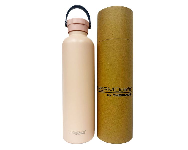 Características:


	Material: Doble pared de acero altamente resitente a la oxidación.
	Colores modernos.
	Práctico diseño. Tapa rosca con asa para fácil transporte.
	Boca amplia que permite una fácil limpieza.
	Recomendado para líquidos fríos.
	No retiene olores.
	Medidas: 8.5cm x 8.5cm x 31cm (largo x ancho x alto)

