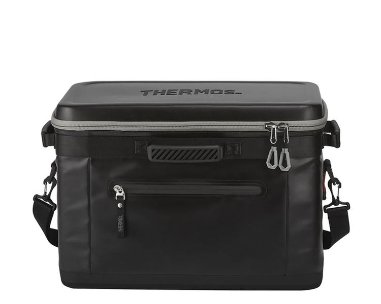 Características:


	Material: Interior y exterior resistente.
	Ayuda a conservar la temperatura ideal de los alimentos.
	Incluye asa para cargar al hombro.
	Interior impermeable.
	Incluye malla lateral. 
	Incluye bolsillo frontal y posterior.

